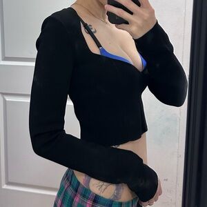 Gauge81 Black Long-Sleeve Cropped Top open Neckline